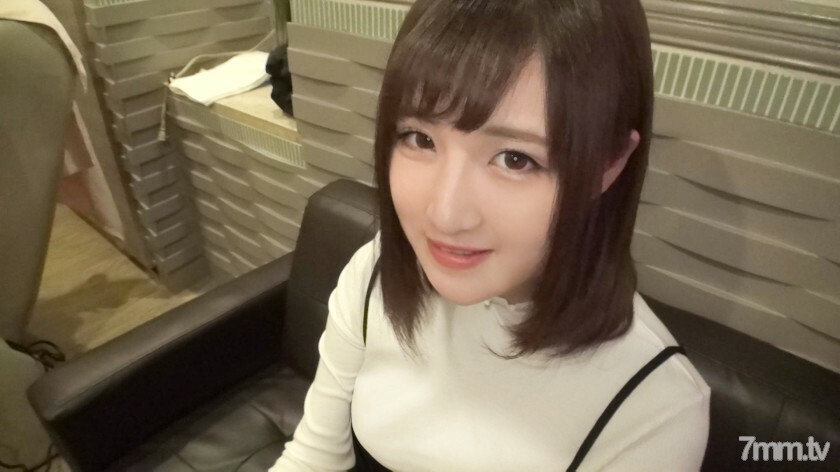 SIRO-3787 【第一枪】网络AV应用→AV体验拍摄952娃娃脸丰满美少女“尤里”酱！钉在胸罩外面的超然美大山雀！ !!与演员姬●宝彻底删除难忘的前男友.}