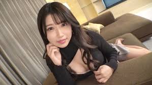 SIRO-4786 [第一枪] [偶像脸x好屁股] [大量喷]发现一个可爱微笑的美丽川崎女孩。在发出大量淫秽声音的同时，握著公鸡并在冲突中气喘吁吁..网络上的AV应用程序→AV体验拍摄1752}