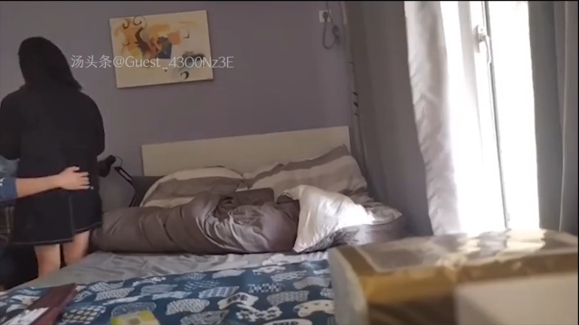 真实家庭录像—趁父母不在家，哥哥干了自己的亲妹妹